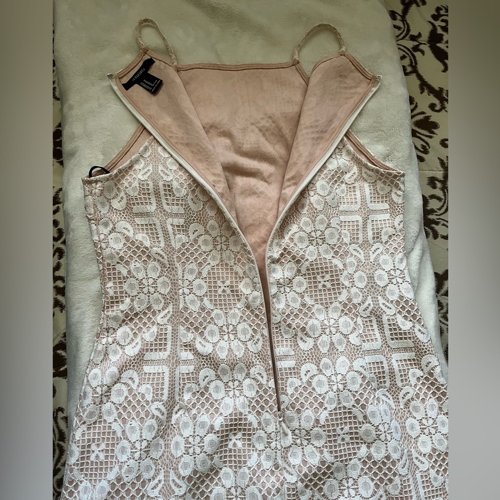 Mini Lace Dress - Picture 6 of 7